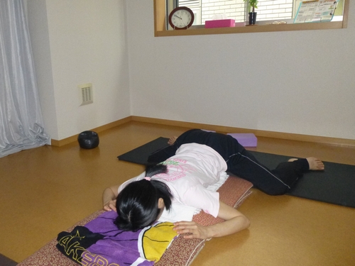 出勤前のヨガPhoto